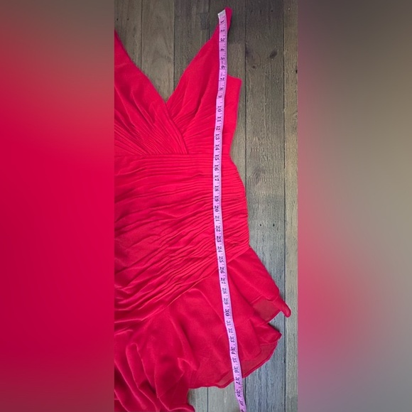 Mac Duggal Red Ruffle Asymmetric Ruched
Sheath Dress Size Wedding Flattering - Picture 11 of 12